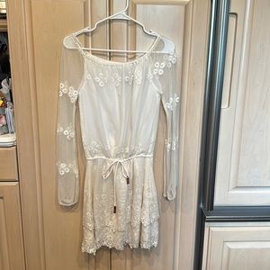 Chaser floral lace dress brand new no tags  cream color never worn